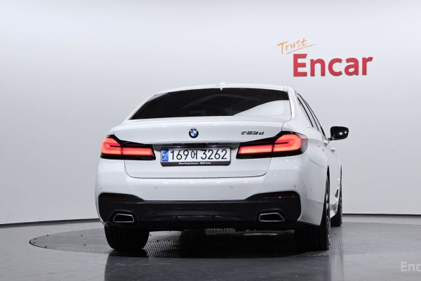 2021 BMW 5 серии с пробегом 99 892 км