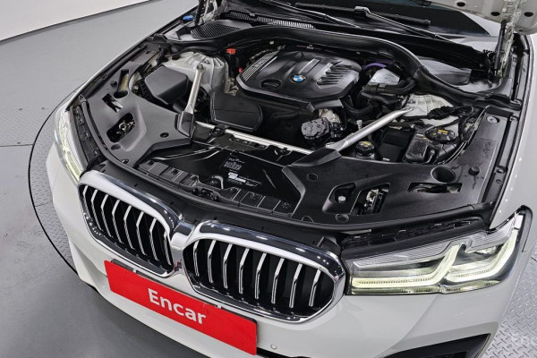 2021 BMW 5 серии с пробегом 99 892 км