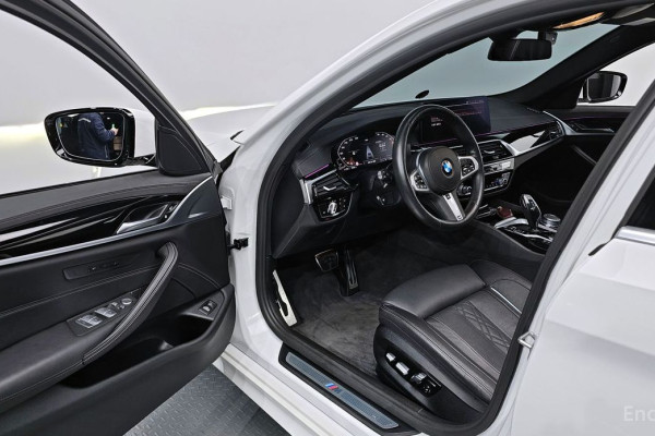 2021 BMW 5 серии с пробегом 99 892 км
