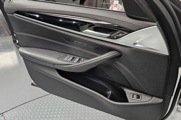 2021 BMW 5 серии с пробегом 99 892 км