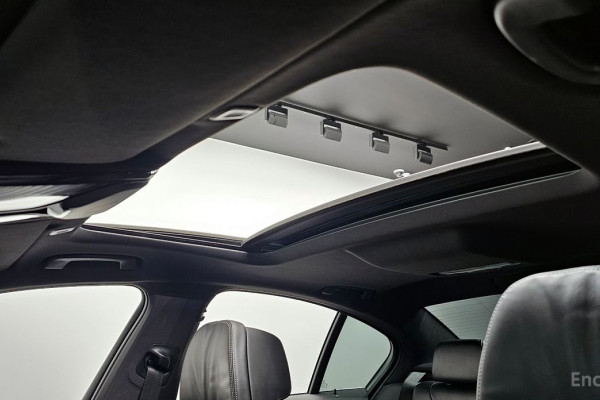 2021 BMW 5 серии с пробегом 99 892 км