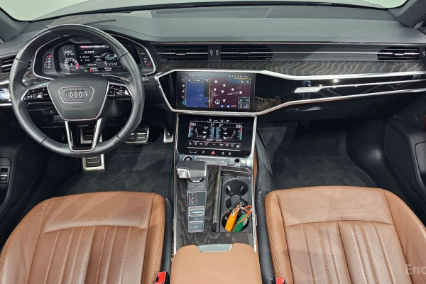 2021 Audi A6 с пробегом 65 953 км