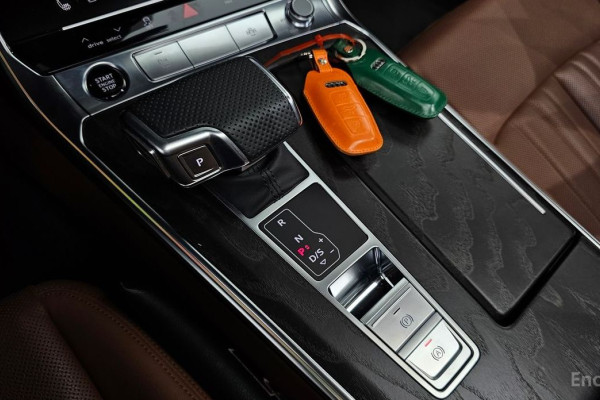 2021 Audi A6 с пробегом 65 953 км