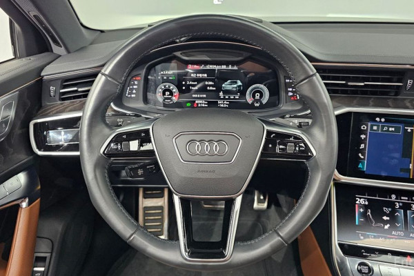 2021 Audi A6 с пробегом 65 953 км