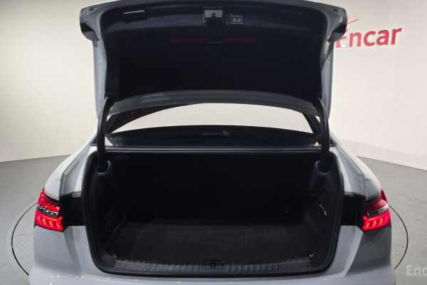 2021 Audi A6 с пробегом 111 016 км