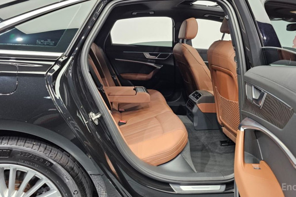 2021 Audi A6 с пробегом 61 804 км