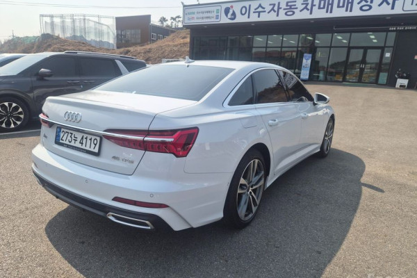 2022 Audi A6 с пробегом 47 317 км