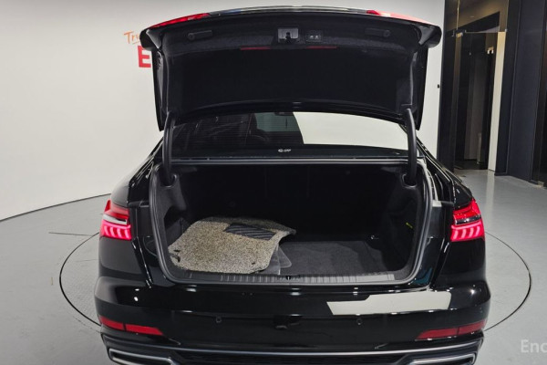 2021 Audi A6 с пробегом 61 804 км