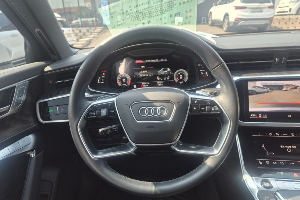 2022 Audi A6 с пробегом 47 317 км