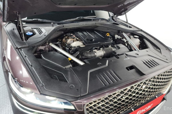 2021 Genesis GV70 с пробегом 48 724 км