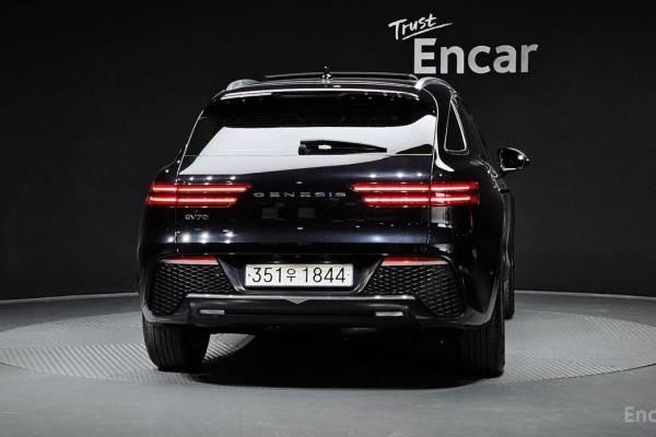 2022 Genesis GV70 с пробегом 90 472 км