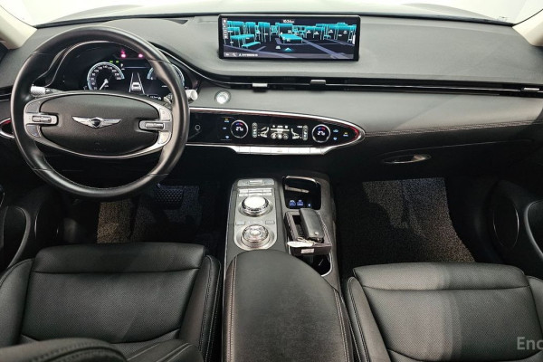 2021 Genesis GV70 с пробегом 68 541 км