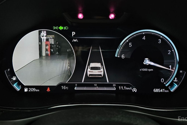 2021 Genesis GV70 с пробегом 68 541 км