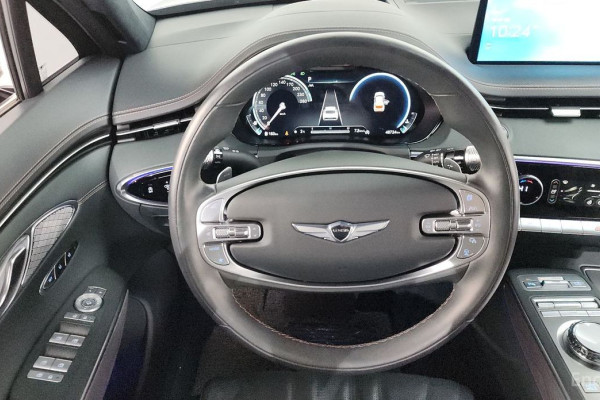 2021 Genesis GV70 с пробегом 48 724 км