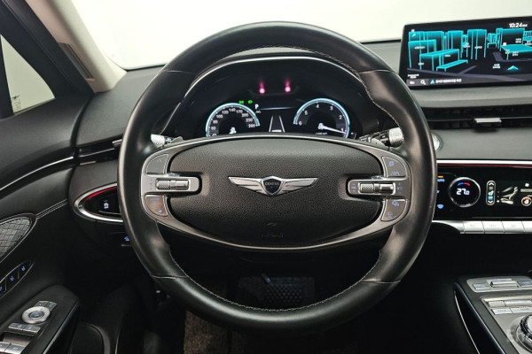2021 Genesis GV70 с пробегом 68 541 км