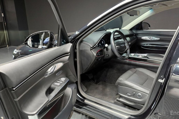 2022 Genesis GV70 с пробегом 90 472 км