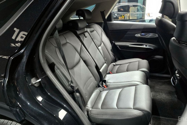 2022 Genesis GV70 с пробегом 90 472 км