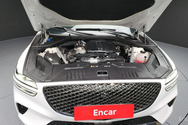 2022 Genesis GV70 с пробегом 22 096 км