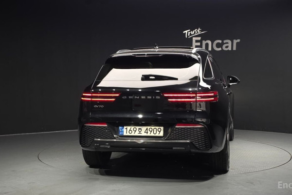 2021 Genesis GV70 с пробегом 74 234 км