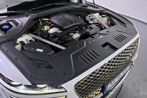 2022 Genesis GV70 с пробегом 40 376 км