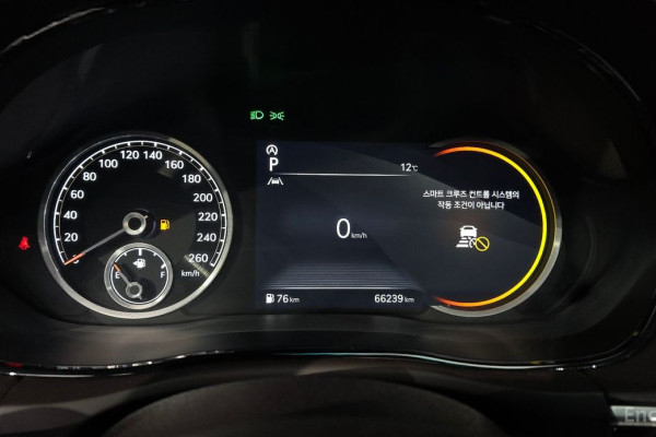 2021 Genesis GV70 с пробегом 66 239 км