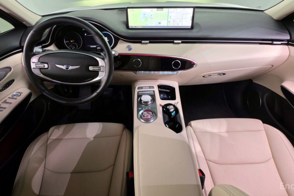 2022 Genesis GV70 с пробегом 40 376 км