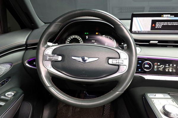 2021 Genesis GV70 с пробегом 74 234 км