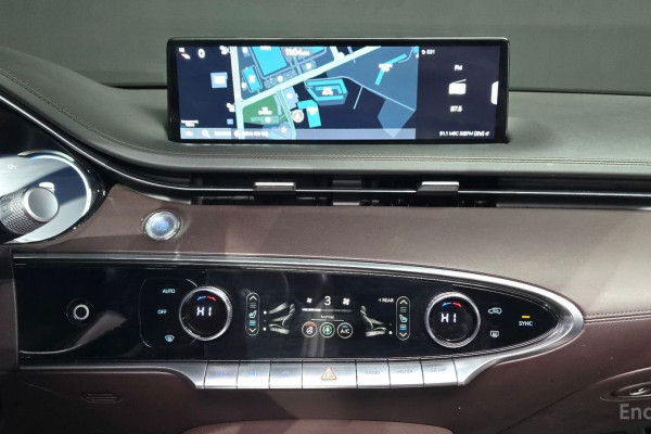 2021 Genesis GV70 с пробегом 66 239 км