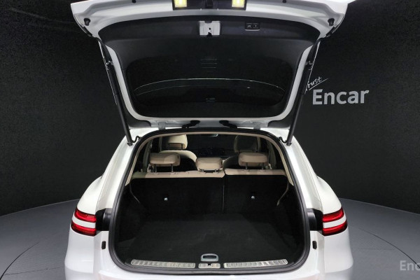 2022 Genesis GV70 с пробегом 22 096 км