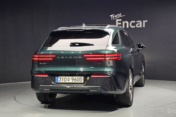 2021 Genesis GV70 с пробегом 71 863 км