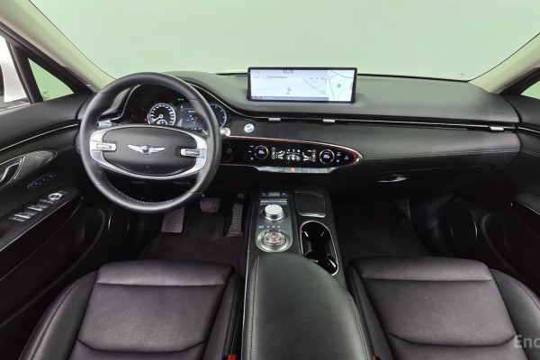 2021 Genesis GV70 с пробегом 43 171 км