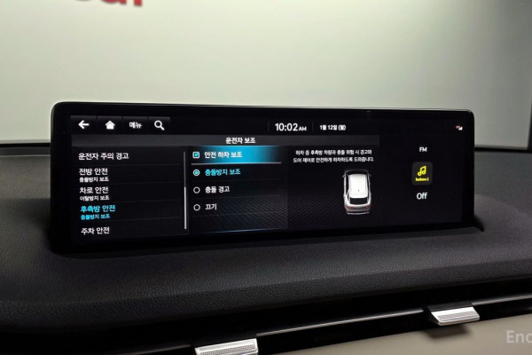 2022 Genesis GV70 с пробегом 40 376 км