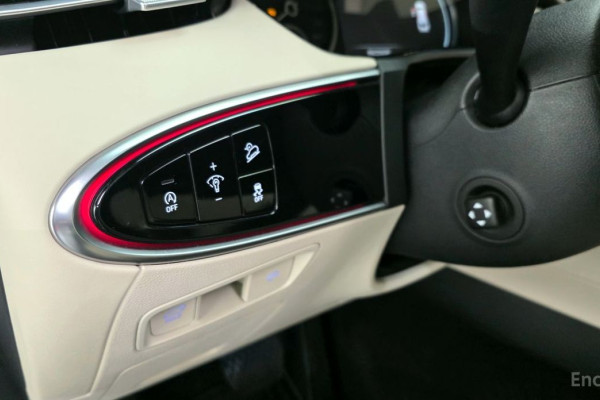 2022 Genesis GV70 с пробегом 40 376 км