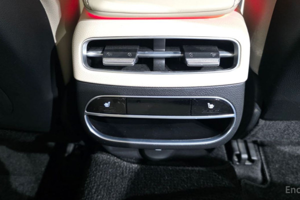 2022 Genesis GV70 с пробегом 40 376 км