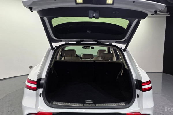 2022 Genesis GV70 с пробегом 40 376 км