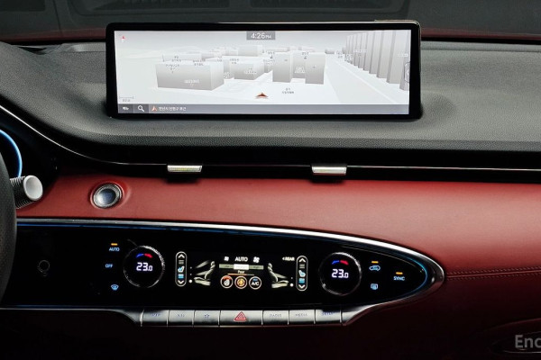 2021 Genesis GV70 с пробегом 97 362 км