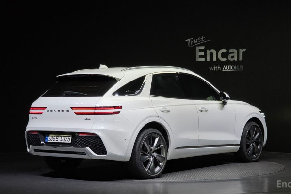 2021 Genesis GV70 с пробегом 35 794 км