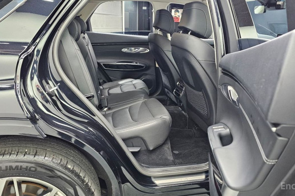 2021 Genesis GV70 с пробегом 85 788 км