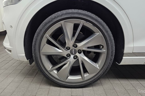 2021 Genesis GV70 с пробегом 35 794 км