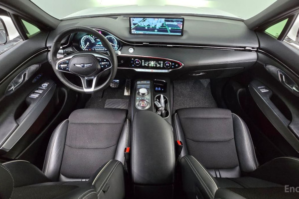 2022 Genesis GV70 с пробегом 73 955 км