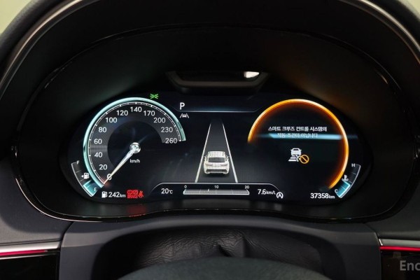 2022 Genesis GV70 с пробегом 37 358 км