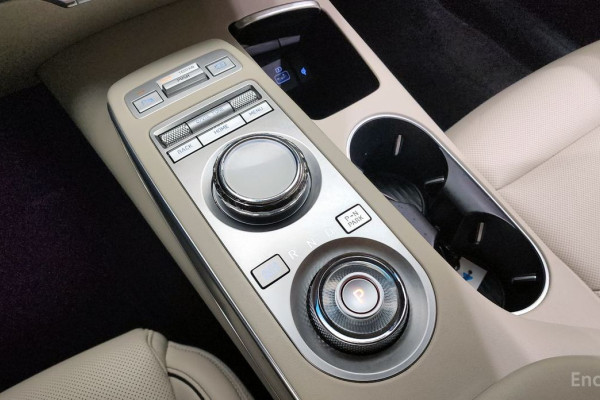 2022 Genesis GV70 с пробегом 68 908 км