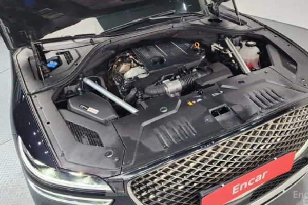 2021 Genesis GV70 с пробегом 43 734 км