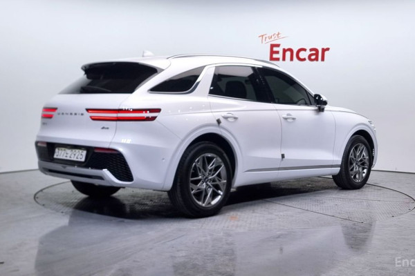 2021 Genesis GV70 с пробегом 76 412 км