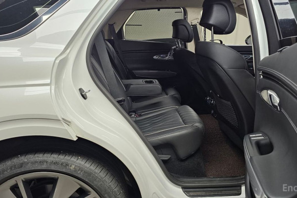 2021 Genesis GV70 с пробегом 35 794 км