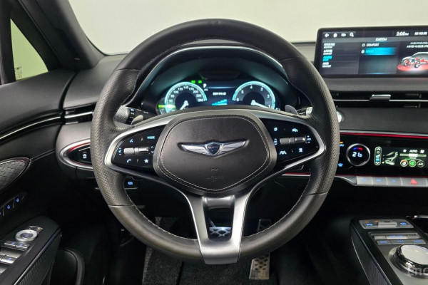 2022 Genesis GV70 с пробегом 73 955 км