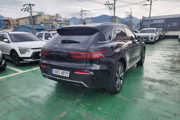 2022 Genesis GV70 с пробегом 41 641 км
