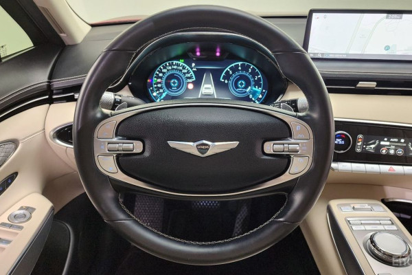 2022 Genesis GV70 с пробегом 68 908 км