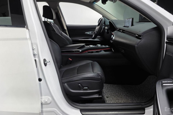 2021 Genesis GV70 с пробегом 94 605 км