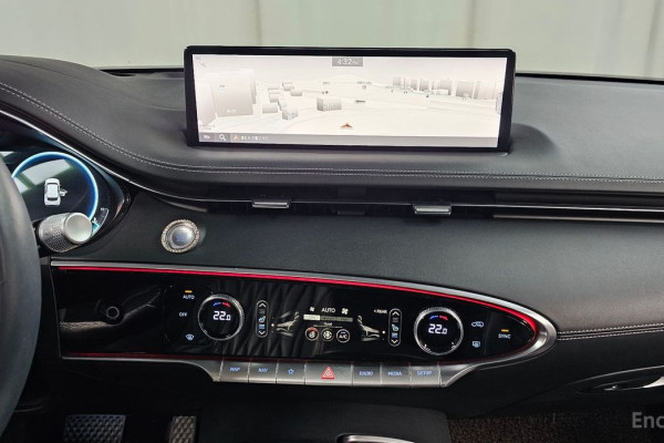 2021 Genesis GV70 с пробегом 35 794 км